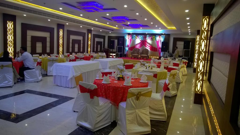 Hotel Seven Hills Tower Agra  Exterior photo