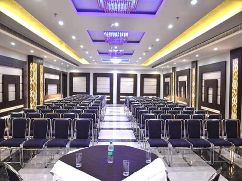 Hotel Seven Hills Tower Agra  Exterior photo