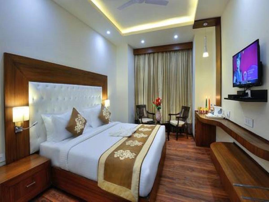 Hotel Seven Hills Tower Agra  Room photo