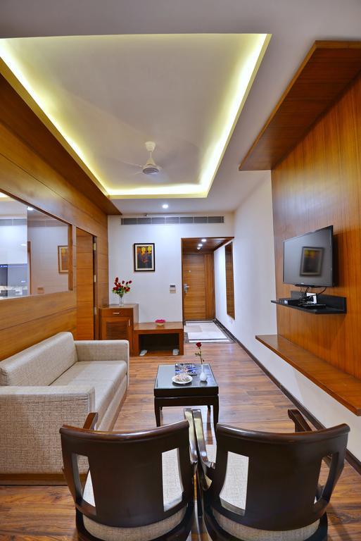 Hotel Seven Hills Tower Agra  Exterior photo