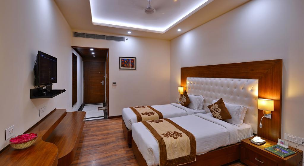 Hotel Seven Hills Tower Agra  Exterior photo