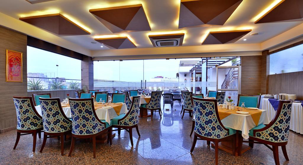 Hotel Seven Hills Tower Agra  Exterior photo