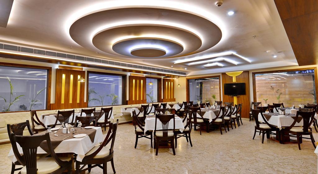 Hotel Seven Hills Tower Agra  Exterior photo