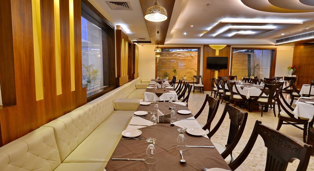 Hotel Seven Hills Tower Agra  Exterior photo