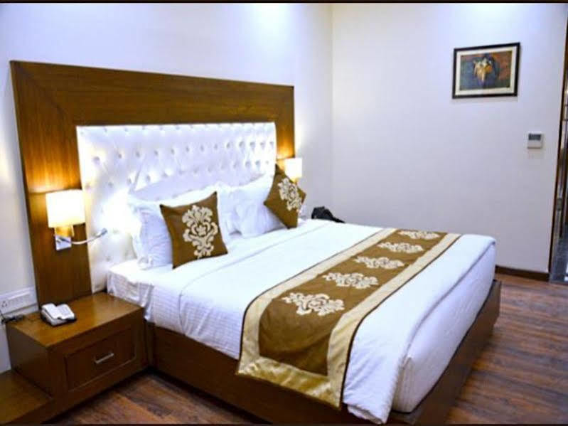 Hotel Seven Hills Tower Agra  Exterior photo