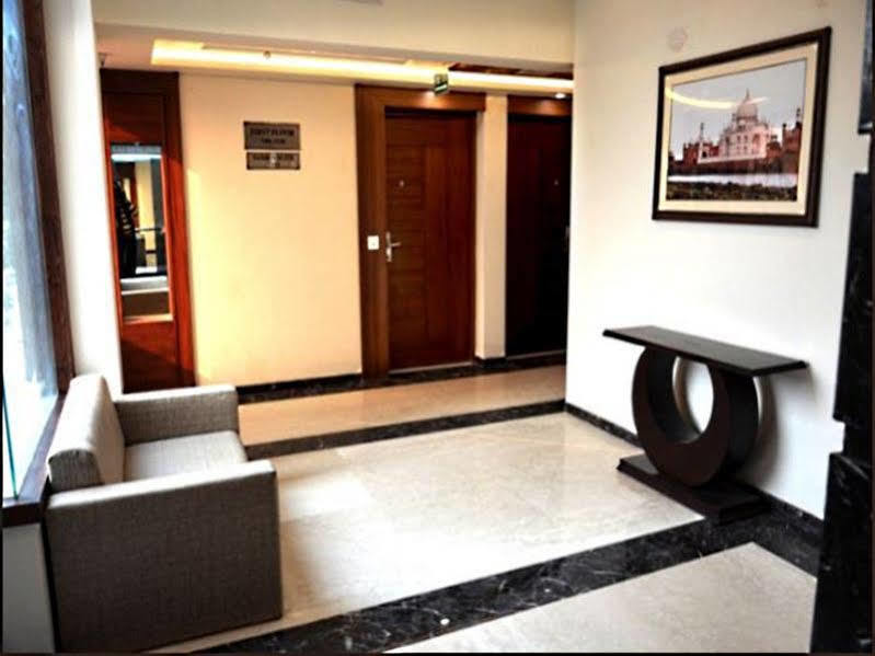 Hotel Seven Hills Tower Agra  Exterior photo